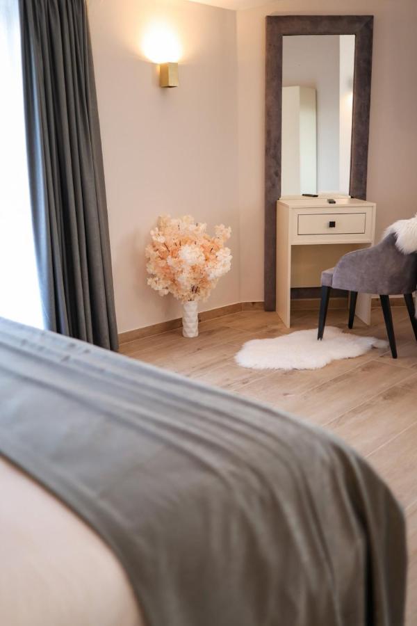 Castello Exclusive Rooms With Breakfast - By Ta Leut Agency Privlaka  Buitenkant foto