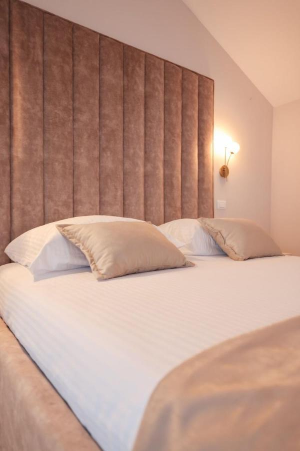 Castello Exclusive Rooms With Breakfast - By Ta Leut Agency Privlaka  Buitenkant foto