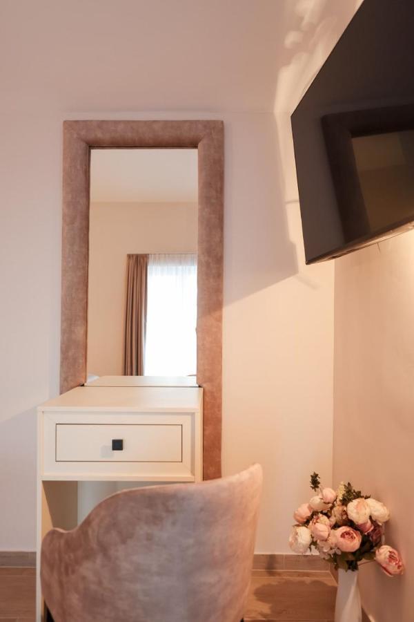 Castello Exclusive Rooms With Breakfast - By Ta Leut Agency Privlaka  Buitenkant foto